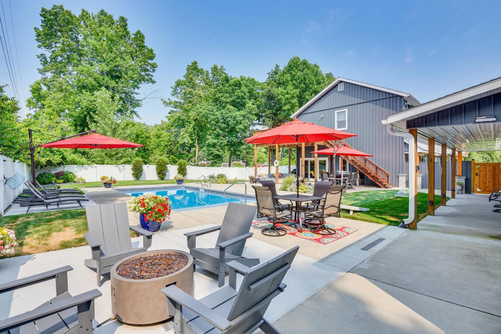 Benton Harbor Apt With Balcony And Shared Fire Pit Eksteriør billede